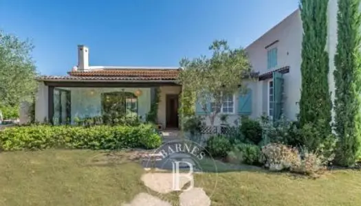 Villa 2 pièces 170 m² 