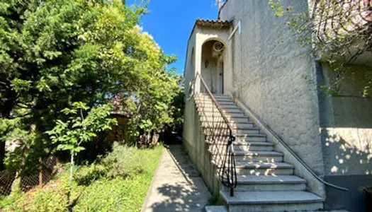 Villa à vendre quartier paisible Arles 