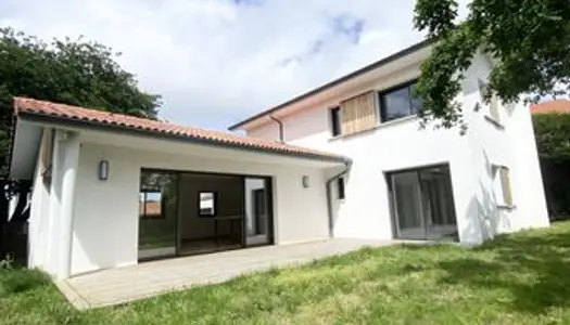 Maison 6 pièces 126 m² 