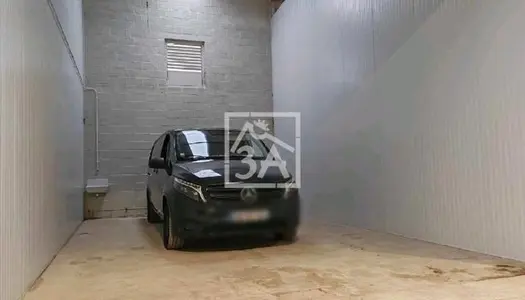 Parking/Garage/Box 77 m²