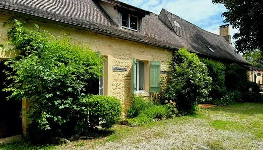Dpt Dordogne (24), à vendre LALINDE maison P10 