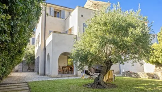 Maison Location Brando  150m² 4900€