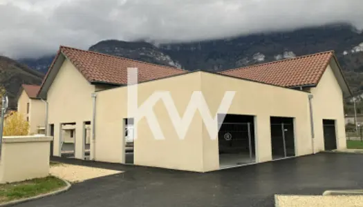Local commercial 305 m²