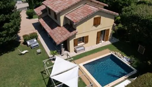 Villa & grand jardin T4+ 69360 