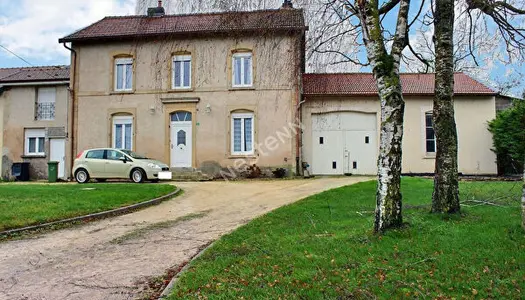 Proche frontiere luxembourgeoise - Maison familiale - Garage - Jardin