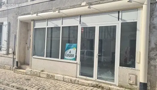 Local commercial 64 m²