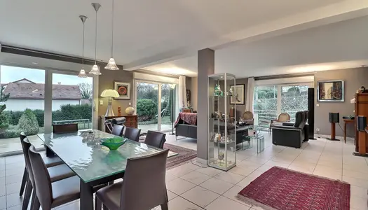 Maison 7 pièces 296 m² 