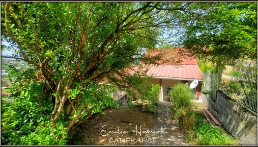 Maison mitoyenne vue mer - à rafraichir - 5 pièces - terrasses - jardin 