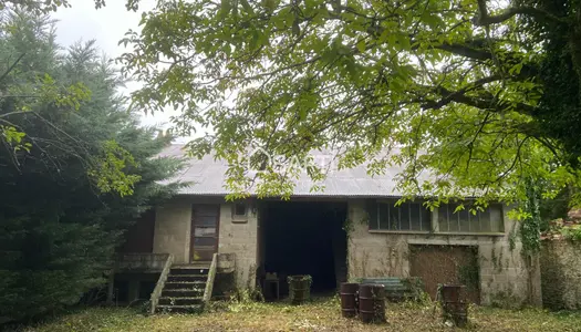 Maison à la campagne dans un écrin de verdure