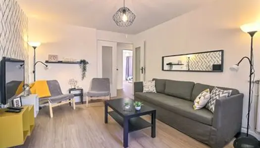 Propose chambres en Colocation 92m² - 5★ - Chambres Rénovées au Coeur de Nîmes Centre 