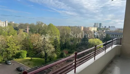 Appartement 7 pièces 216 m² 