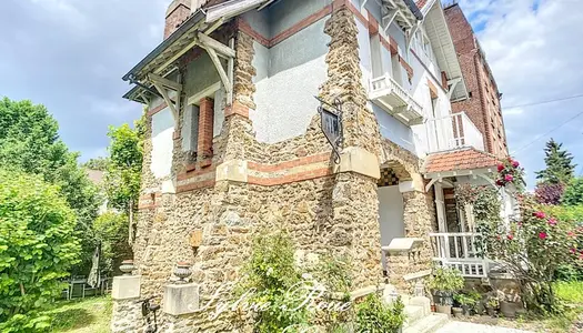 Dpt Val de Marne (94), à vendre VITRY SUR SEINE maison P7 de 164 m² - Terrain de 476 
