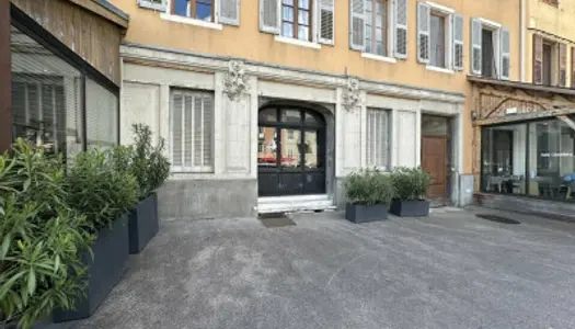 Local commercial 425 m² 