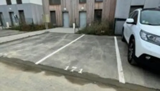 Parking/Garage