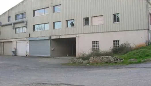 Local industriel 155 m² 