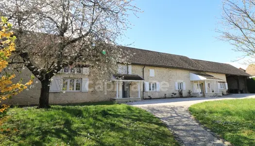 Dpt  (71), Proche de Chalon-Sur-Saône à vendre maison P8 de 375 m²