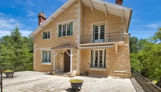 Sud Sarlat - Maison de famille en pierre avec 3 gîtes et piscine 