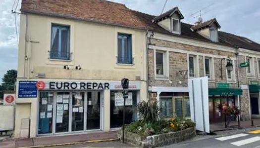 Local commercial 298m²-Toutes activités-A saisir 