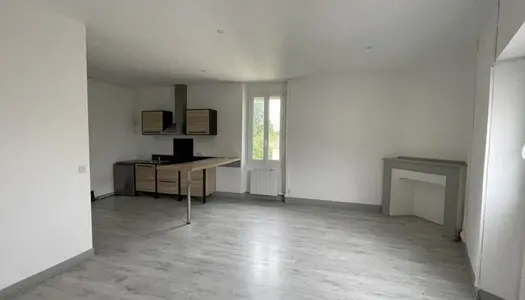 Studio 1 pièce 32 m² 