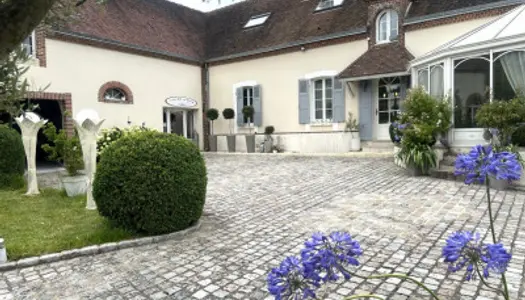 Maison 8 pièces 266 m² 