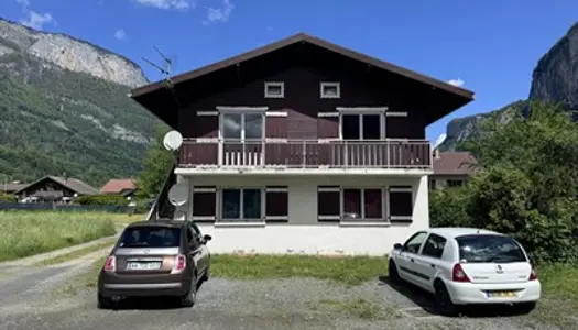 CHALET AVEC 2 APPARTEMENTS 3 PIECES VENDU LOUES MAGLAND 