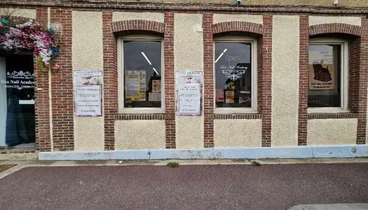 Local commercial 1 pièce 45 m² 