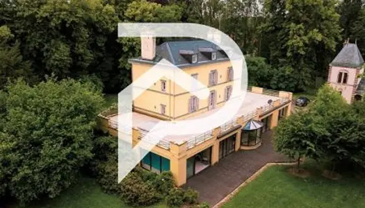 Maison 24 pièces 900 m²