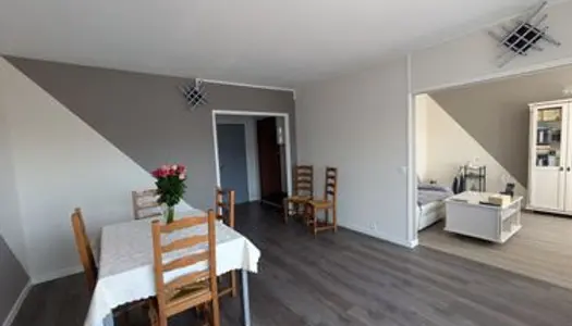 Appartement F4 74 m² à AUBERGENVILLE 