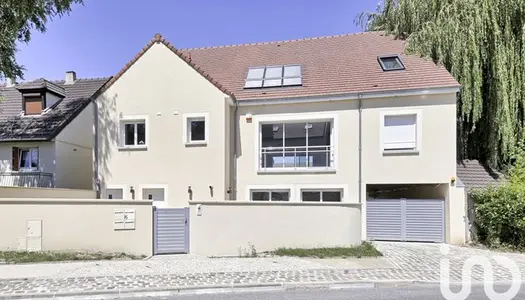 Bâtiment 11 pièces 395 m² 