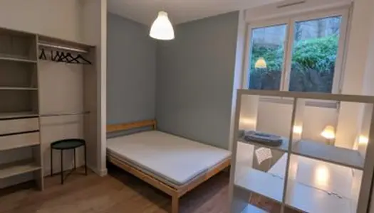 Chambre 1 pièce 153 m²