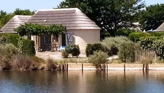 ,Maison de pêcheur au bord de l'eau - LE BARCARÈS