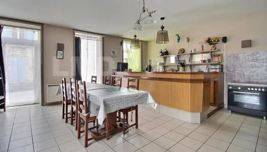 Maison 7 pièces 260 m² 