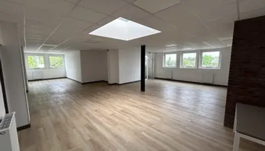 Bureaux - A LOUER - 290 m² divisibles à partir de 140 m² 
