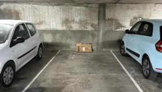 Parking - Garage Location Avignon   85€