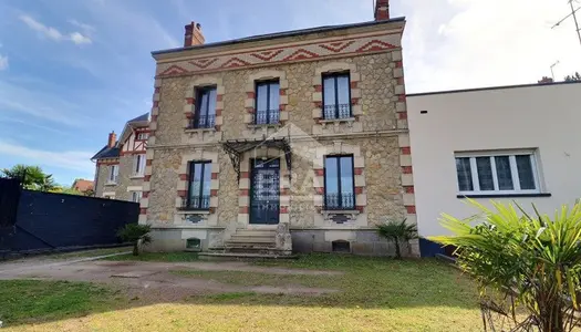 Maison 8 pièces 225 m²