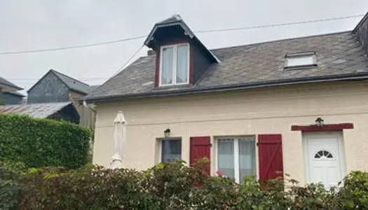 Maison brique et silex de 103 m2 avec jardin et garage