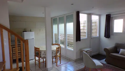 Location : appartement meublé F2 à SAUMUR 