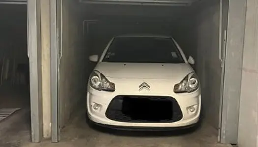 Parking - garage box sécurisé 