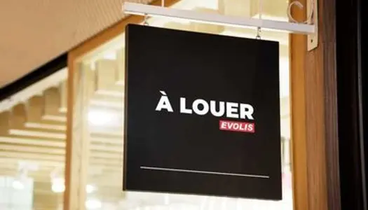Locaux Commerciaux - A LOUER - 61 m² non divisibles