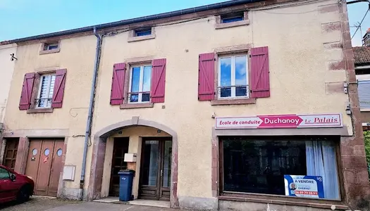 Maison 10 pièces 304 m²