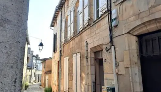 Location d'un duplex avec cour privée à Cognac 