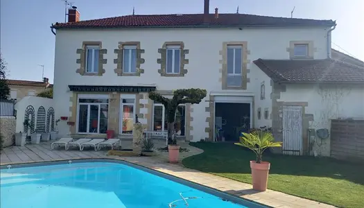 Maison en pierre 6 pièces 271 m²