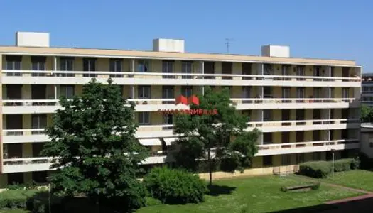 Parking - Garage Location Poissy   80€