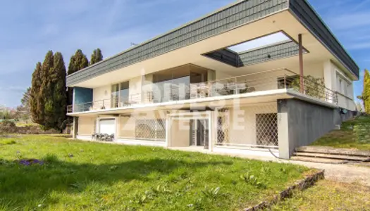 Maison 6 pièces 395 m²