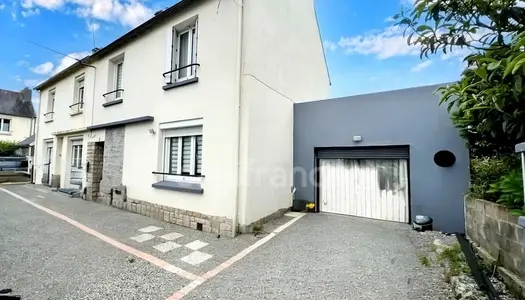 Dpt Finistère (29), à vendre QUIMPER  Maison de type 6 de 127 m² habitable - Terrain de 300 m² - 