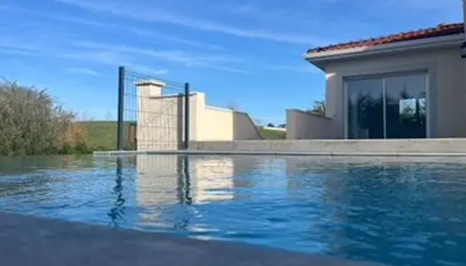 Villa recente t6 avec piscine