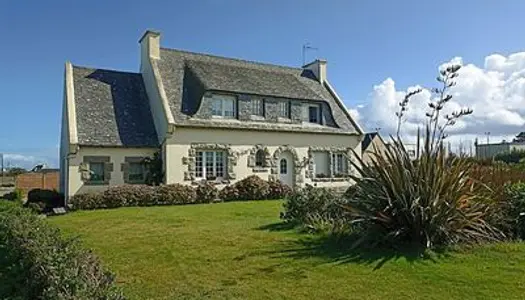 A découvrir, La cité corsaire de Roscoff : belle maison néo-bretonne de 138m2 sur terrain de 1450