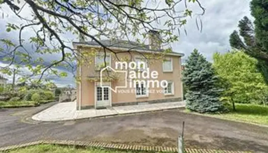 Vaste ensemble immobilier sur 1500 m² 