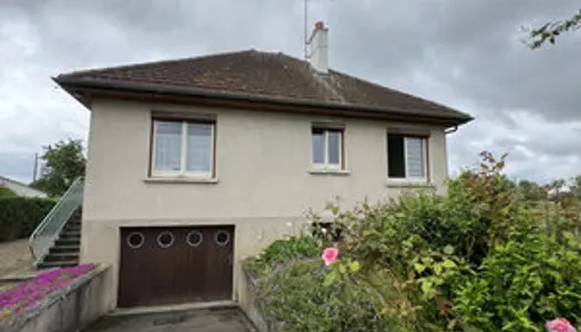 MAISON SUR SOUS-SOL AU CALME A ST BENOIT SUR LOIRE PROCHE C 