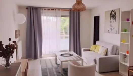 Appartement F3 MEUBLÉ avec Parking - MÉTRO Château de Vincennes 